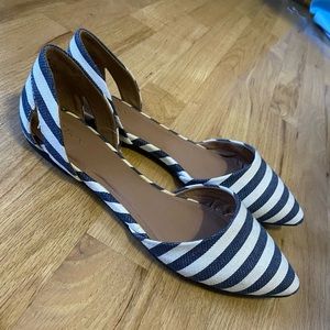 Brand new! Navy blue/white striped flats. Padding on the insoles for comfort.